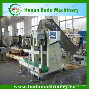 2015 hot sell China supplier wood pellets packing machine /wood pellet packer/wood pellets package machine price 008613253417552